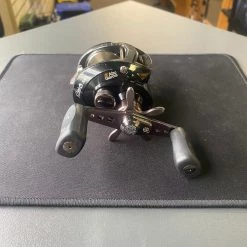 Fishin' World Used Reel - Abu Garcia Revo SX