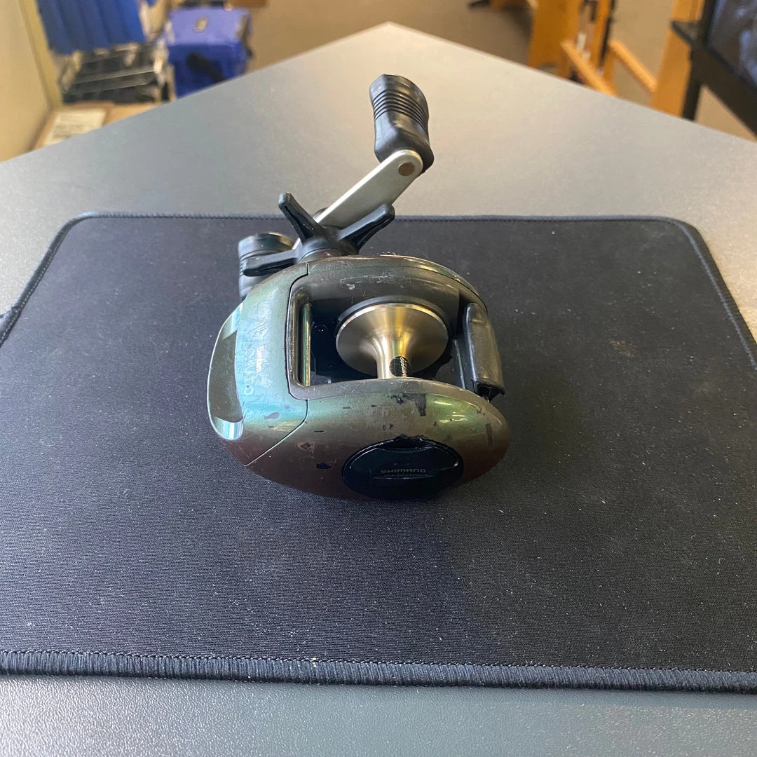 Fishin' World Used Reel - Shimano Curado Bantam 1 Fishin' World Used Reel - Shimano Curado Bantam