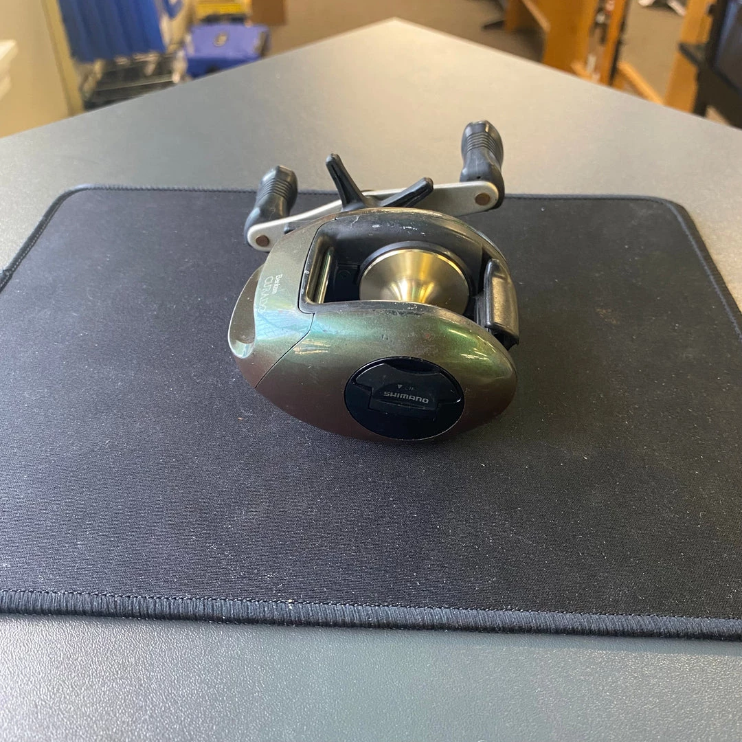 Fishin' World Used Reel - Shimano Curado Bantam 4 Fishin' World Used Reel - Shimano Curado Bantam